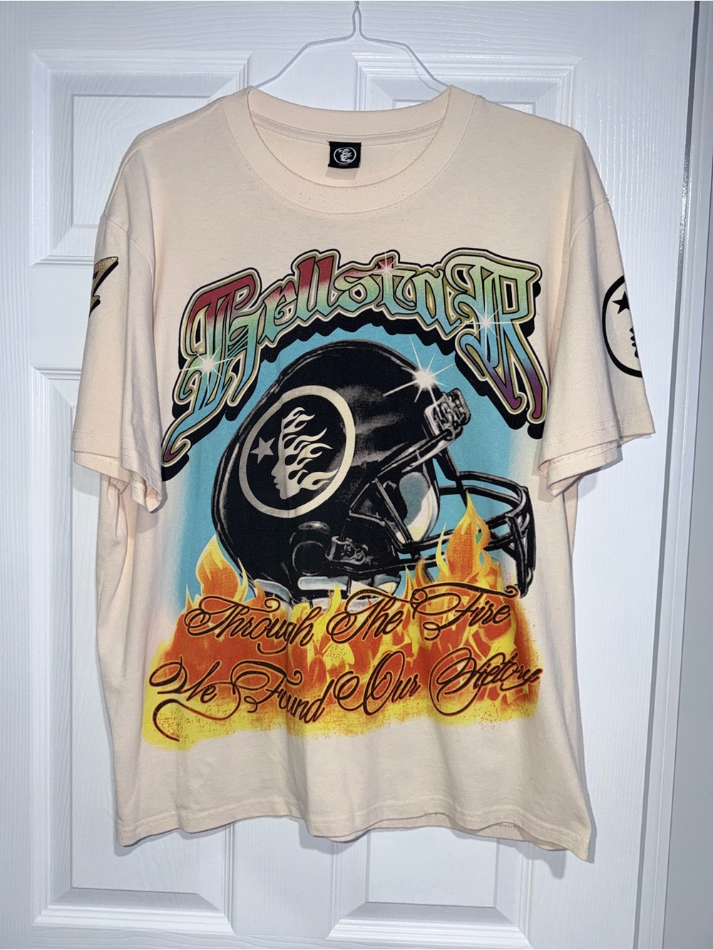 HELLSTAR Cream Graphic Short-Sleeve Tee with Helmet and Flame Print